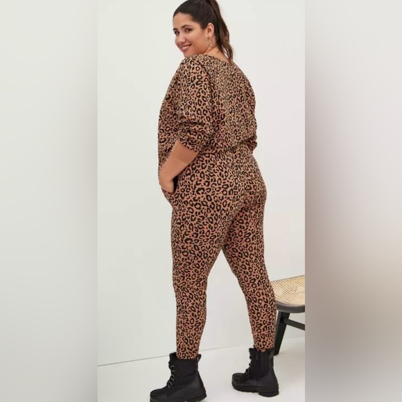 Torrid Leopard Print Kids Joggers - Picture 4 of 4